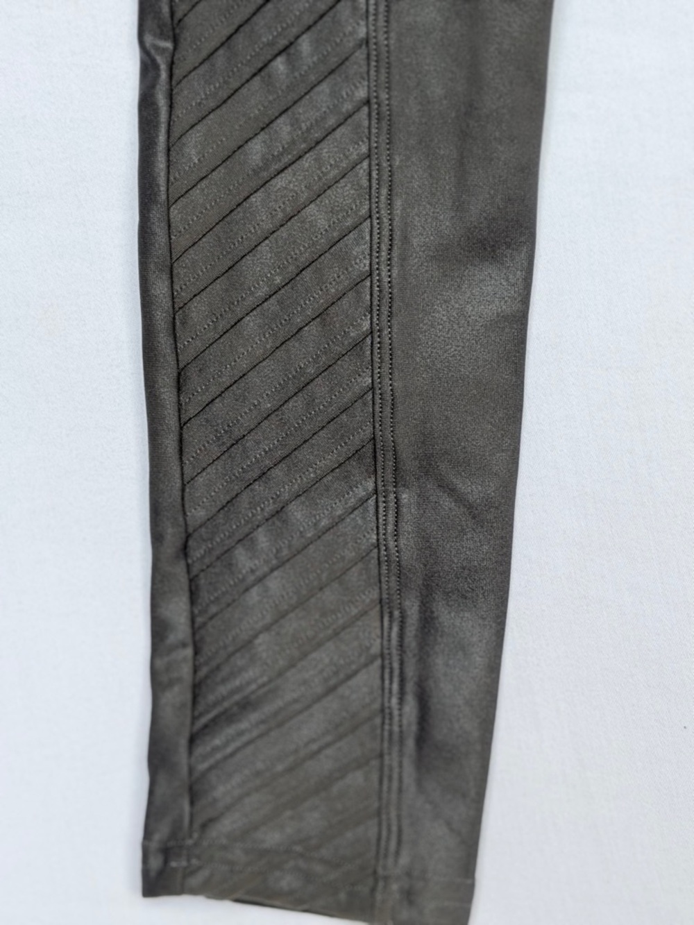 Spanx Faux Leather Moto Leggings - Small - Picture 5 of 7